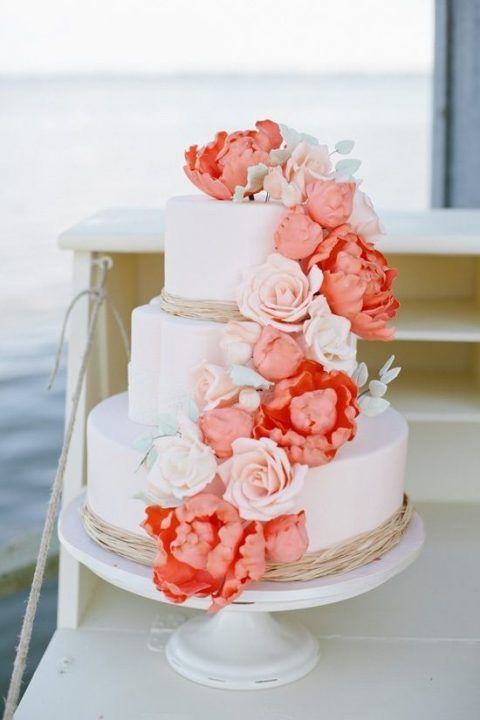 Pastel de boda tono Living Coral